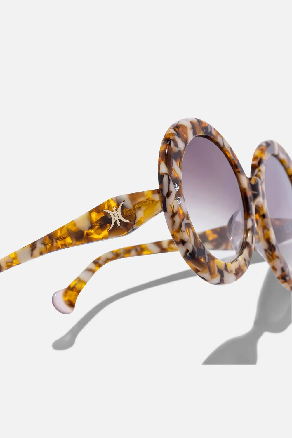 EDITOR IN CHIEF SUNGLASSES TIGER sold by Camilla product image thumbnail 3