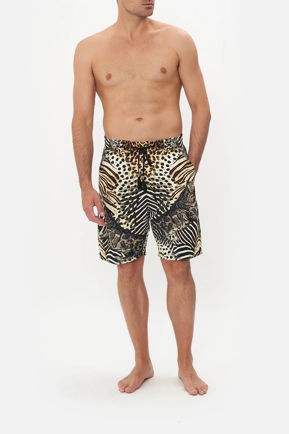 MID LENGTH WALK SHORT FOR THE LOVE OF LEO sold by Camilla