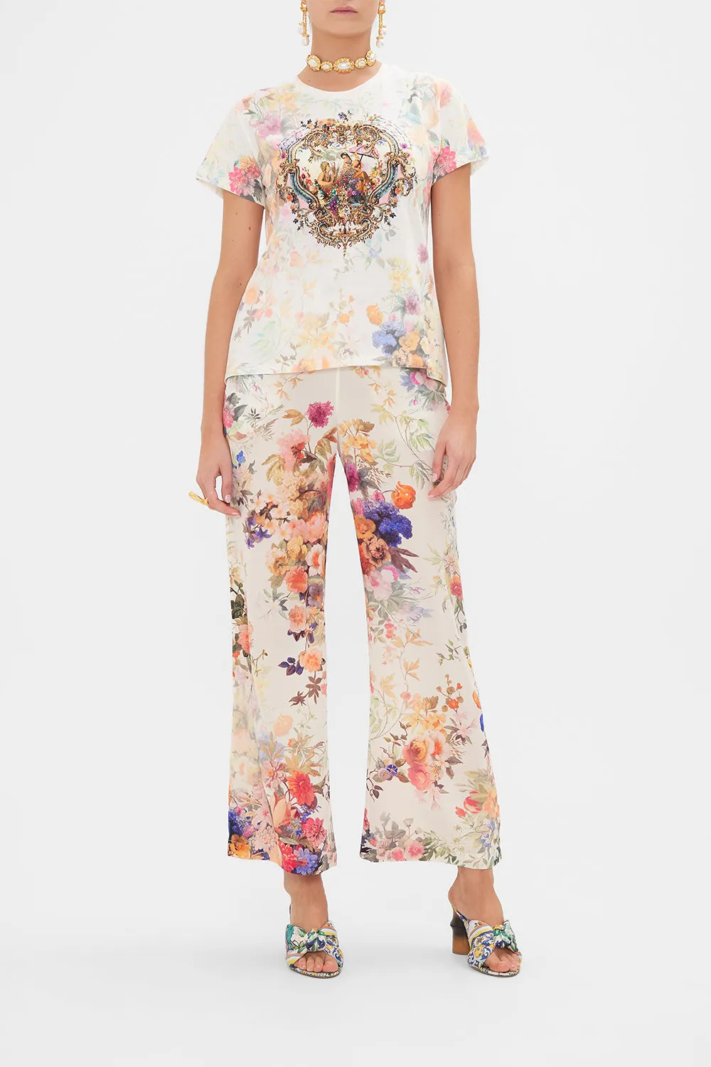 ORGANIC COTTON EASY TEE FRIENDS WITH FRESCOS sold by Camilla