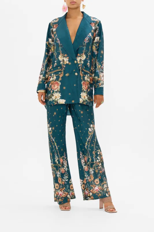 DOUBLE BREASTED SOFT JACKET SHE WHO WEARS THE CROWN made by Camilla