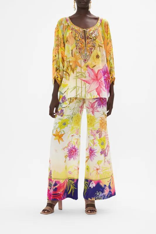 RAGLAN SLEEVE BLOUSE WITH CUFF HOW DOES YOUR GARDEN GROW sold by Camilla