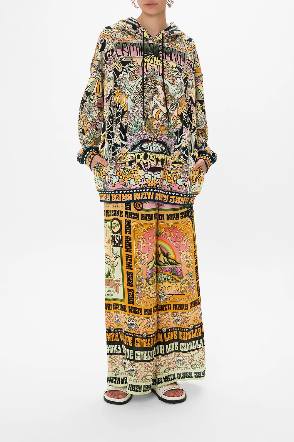 HOODY SWEATER WITH POCKETS DAY TRIPPIN sold by Camilla