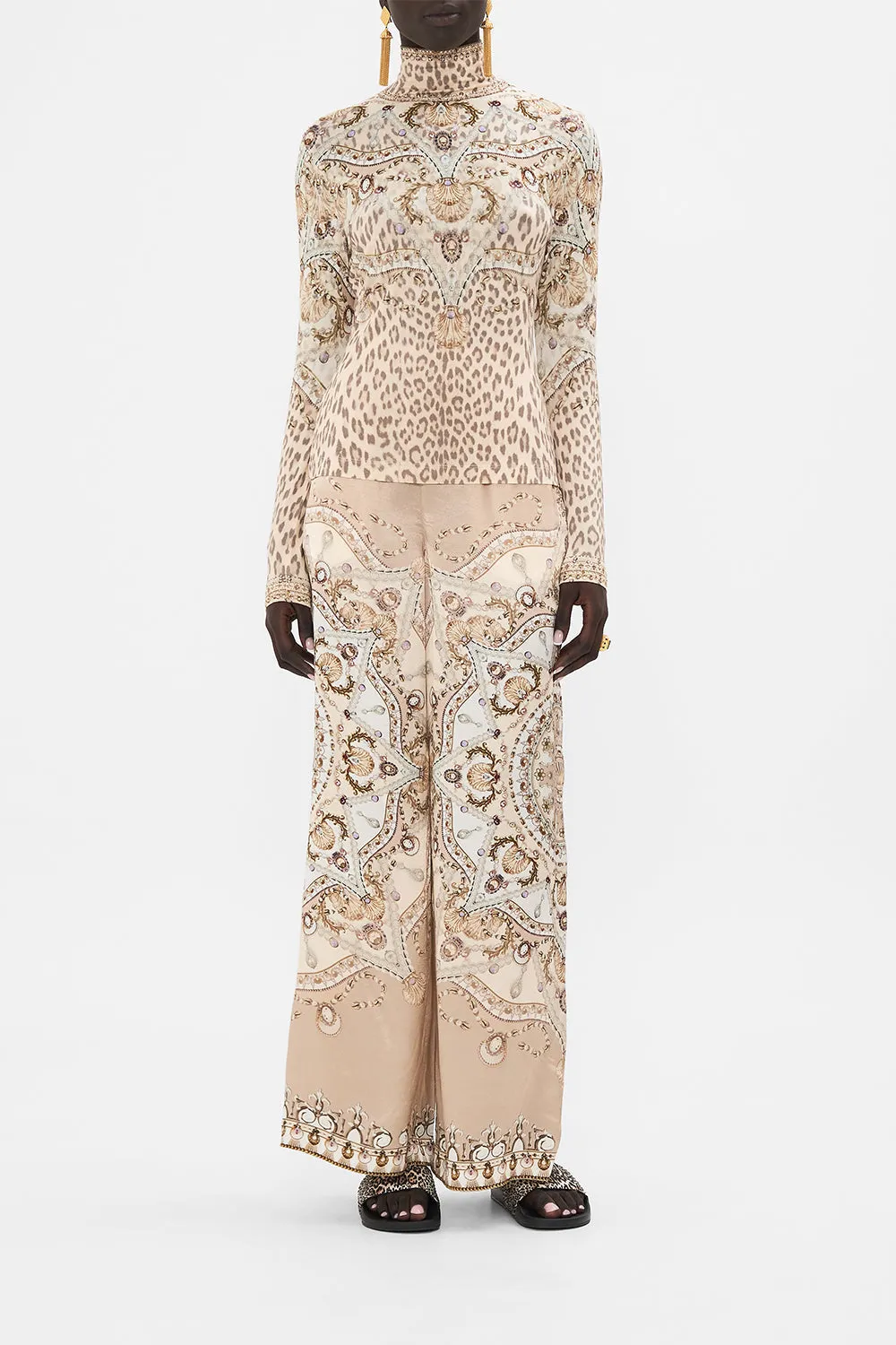 JERSEY TURTLENECK GROTTO GODDESS sold by Camilla