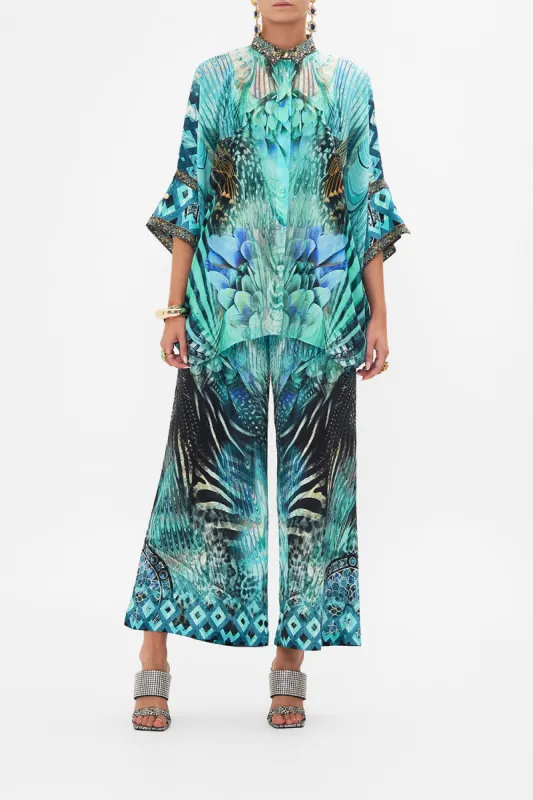BATWING SHIRT AZURE ALLURE sold by Camilla