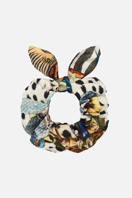 SCRUNCHIE NATURAL INSTINCT sold by Camilla