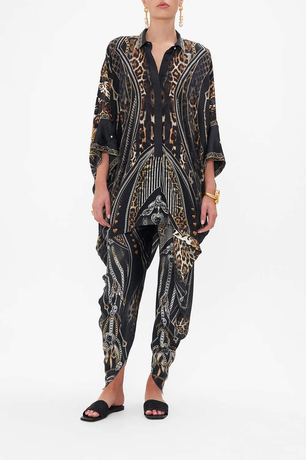 BATWING SHIRT CHAOS IN THE COSMOS sold by Camilla