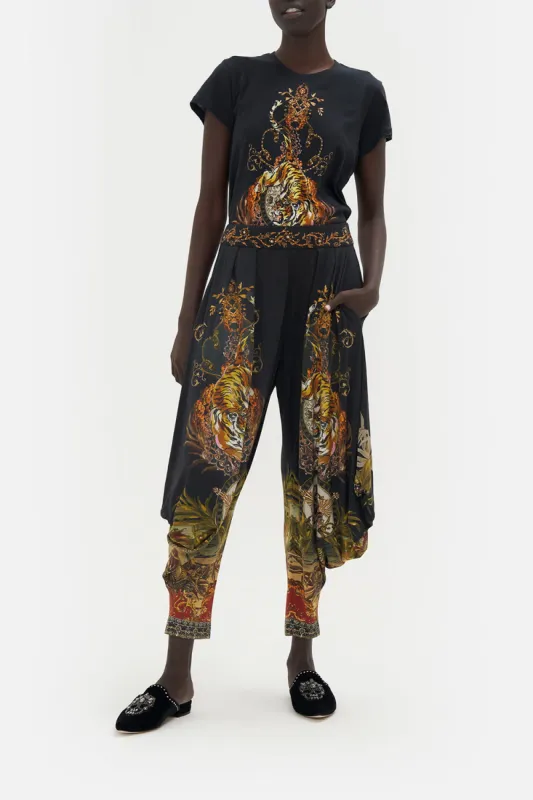 JERSEY DRAPE PANT WITH POCKET THE QUEENS KING sold by Camilla