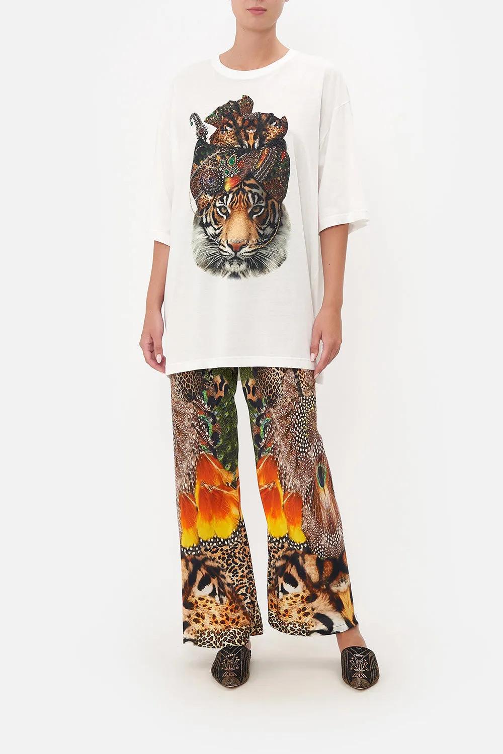 SUPER OVERSIZED TEE SURREALIST XANADU sold by Camilla