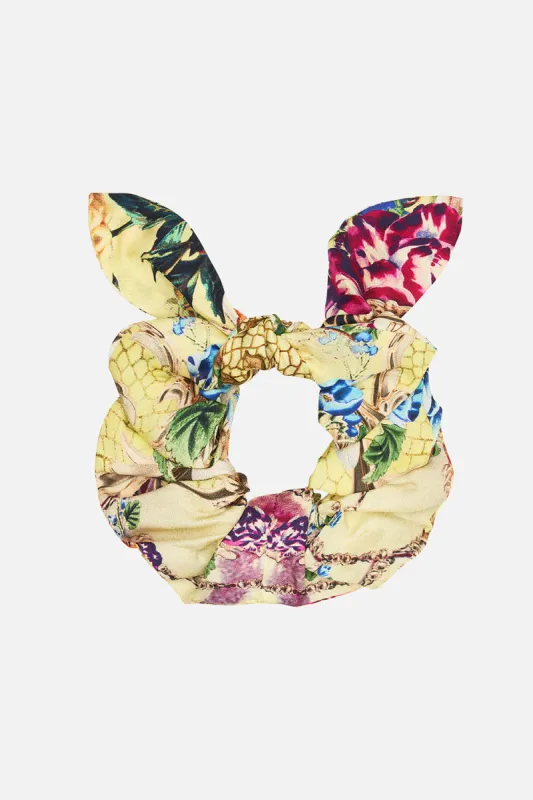 SCRUNCHIE BIRDS AND THE BEES sold by Camilla