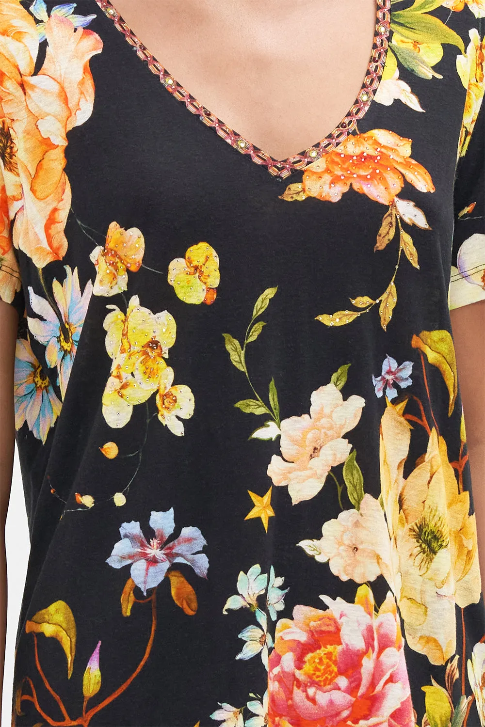 RELAXED V-NECK TEE - ALL OVER PRINT SECRET HISTORY sold by Camilla product image thumbnail 5