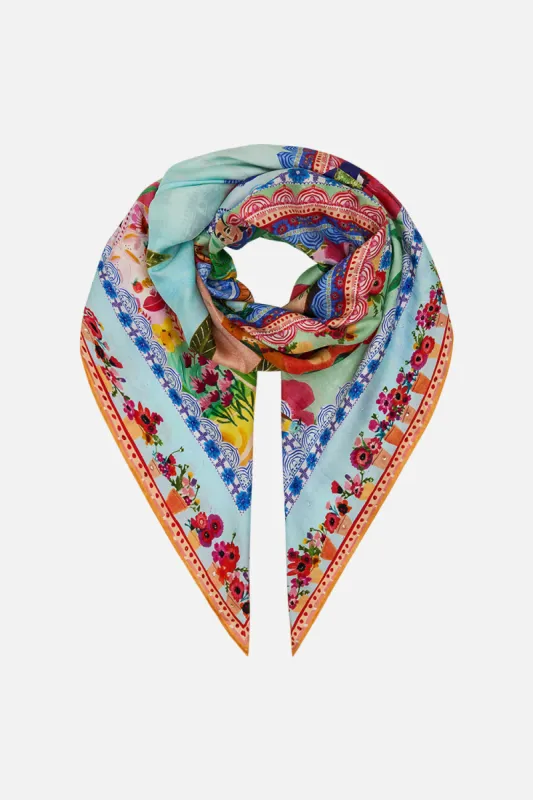LARGE SQUARE SCARF QUEENS OF CREATION sold by Camilla