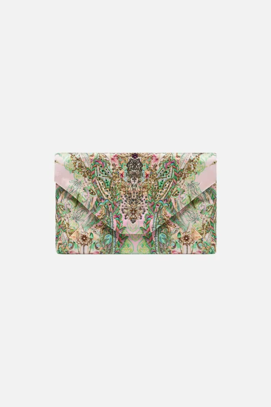 ENVELOPE CLUTCH LOST CITY sold by Camilla