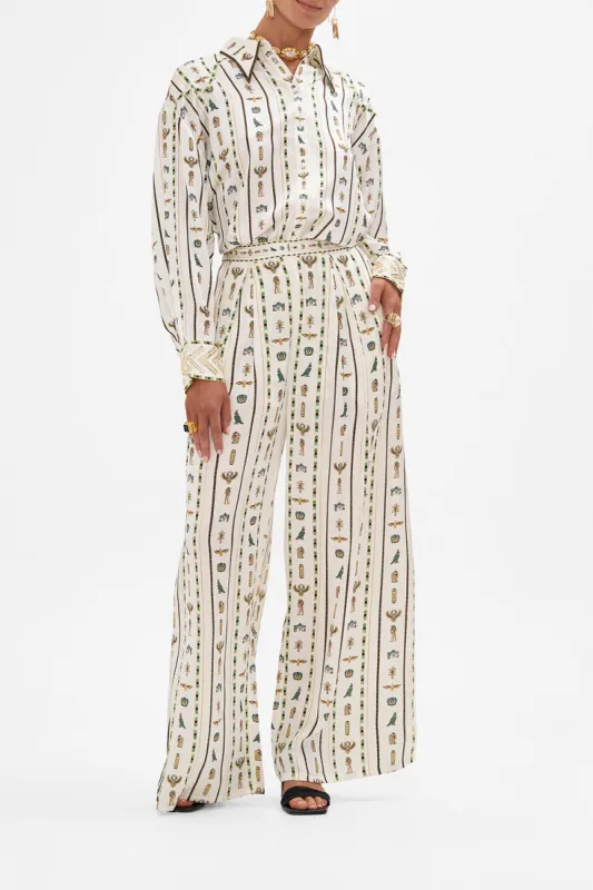 TUCK FRONT PANT VALLEY OF THE QUEENS sold by Camilla