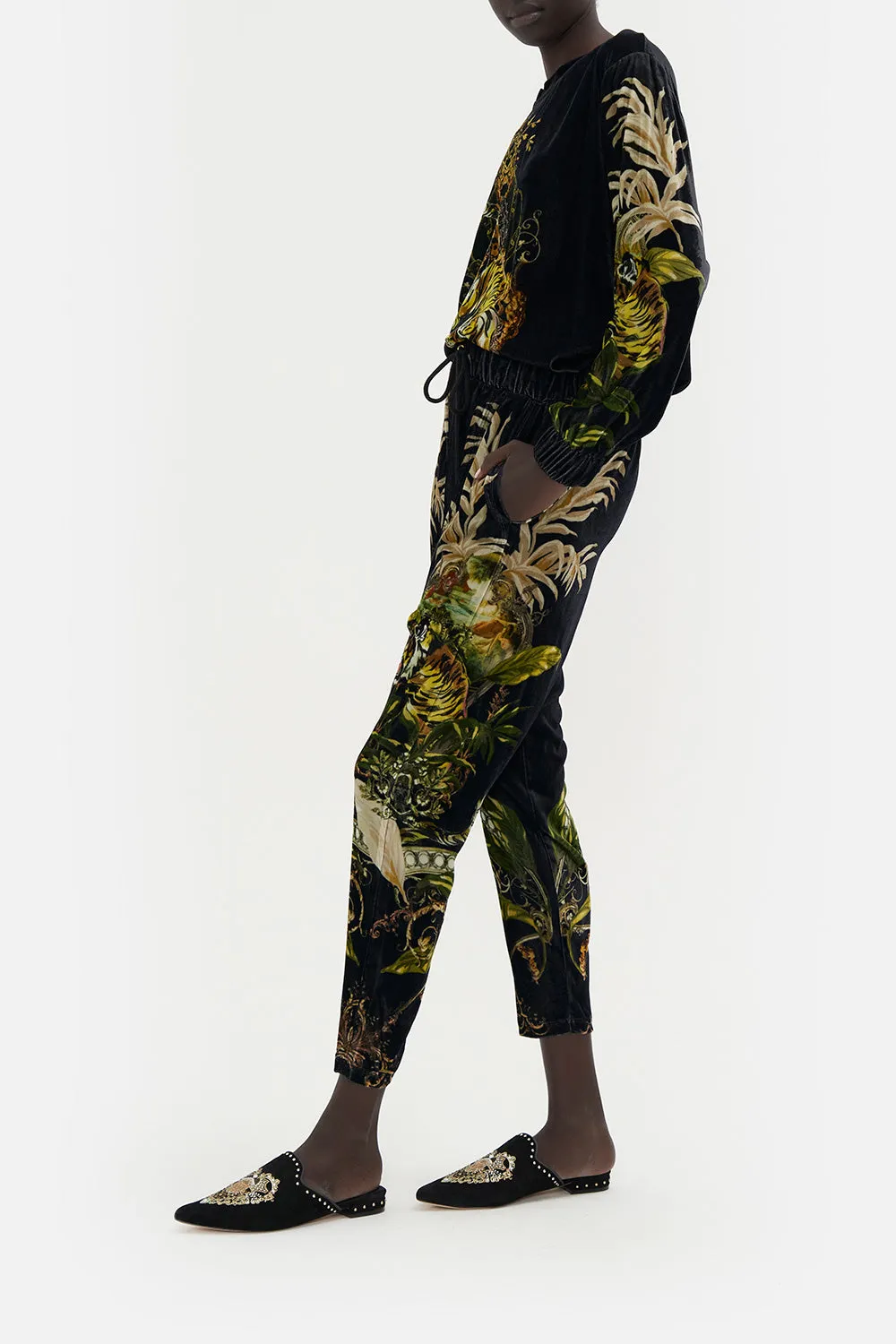 RIB WAIST RELAXED PANT THE QUEENS KING sold by Camilla product image thumbnail 4