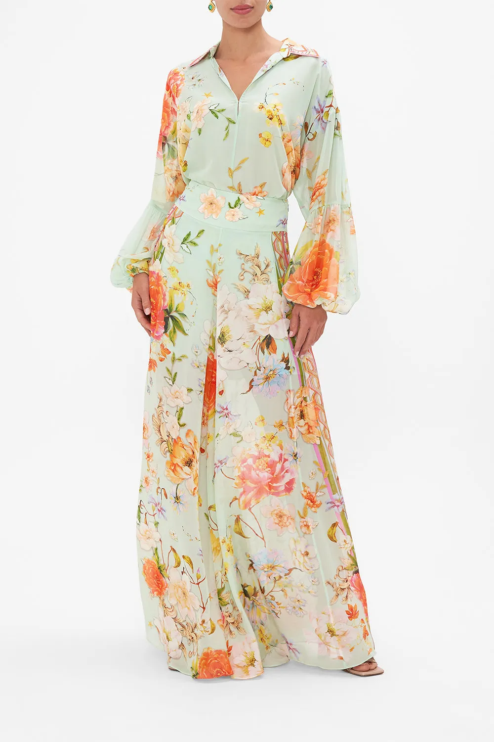 VINTAGE COLLAR BLOUSE TALK THE WALK sold by Camilla