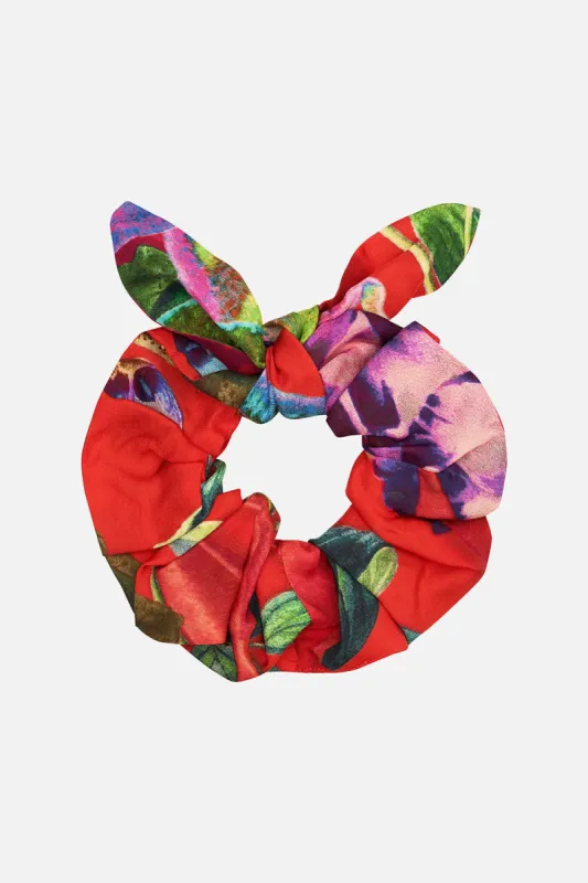 SCRUNCHIE BIRDS OF A FEATHER sold by Camilla