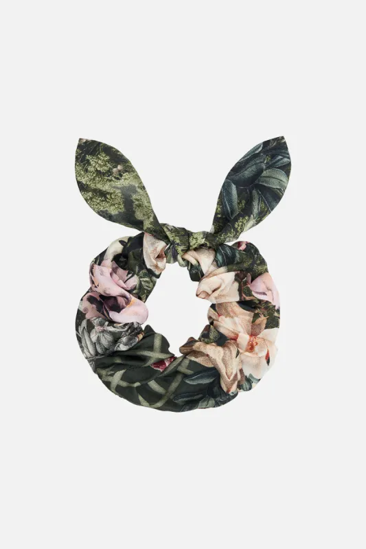 SCRUNCHIE GARDEN OF GOOD FORTUNE sold by Camilla