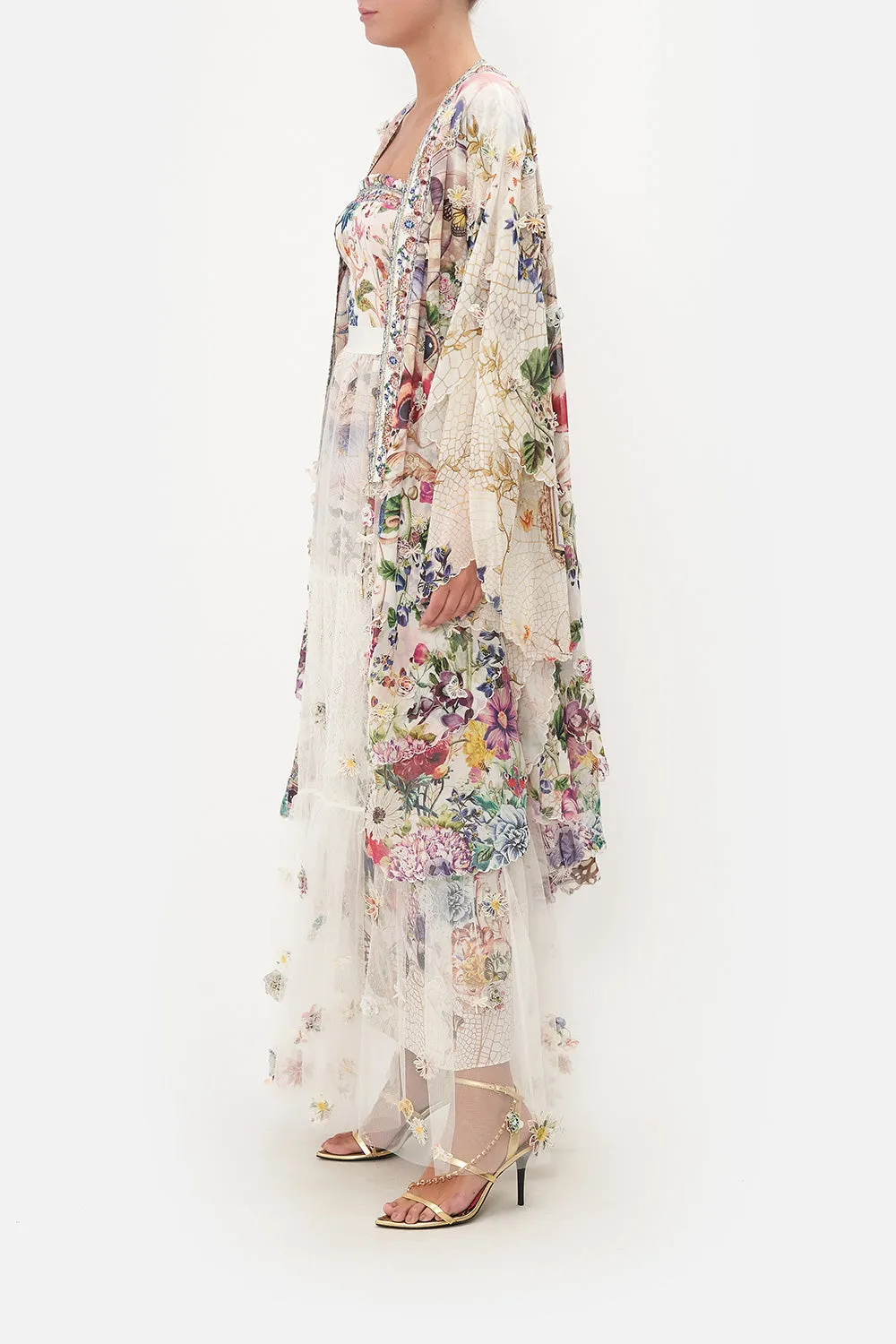 SCALLOPED EDGE LAYER QUEENS BEE HIVE sold by Camilla product image thumbnail 4