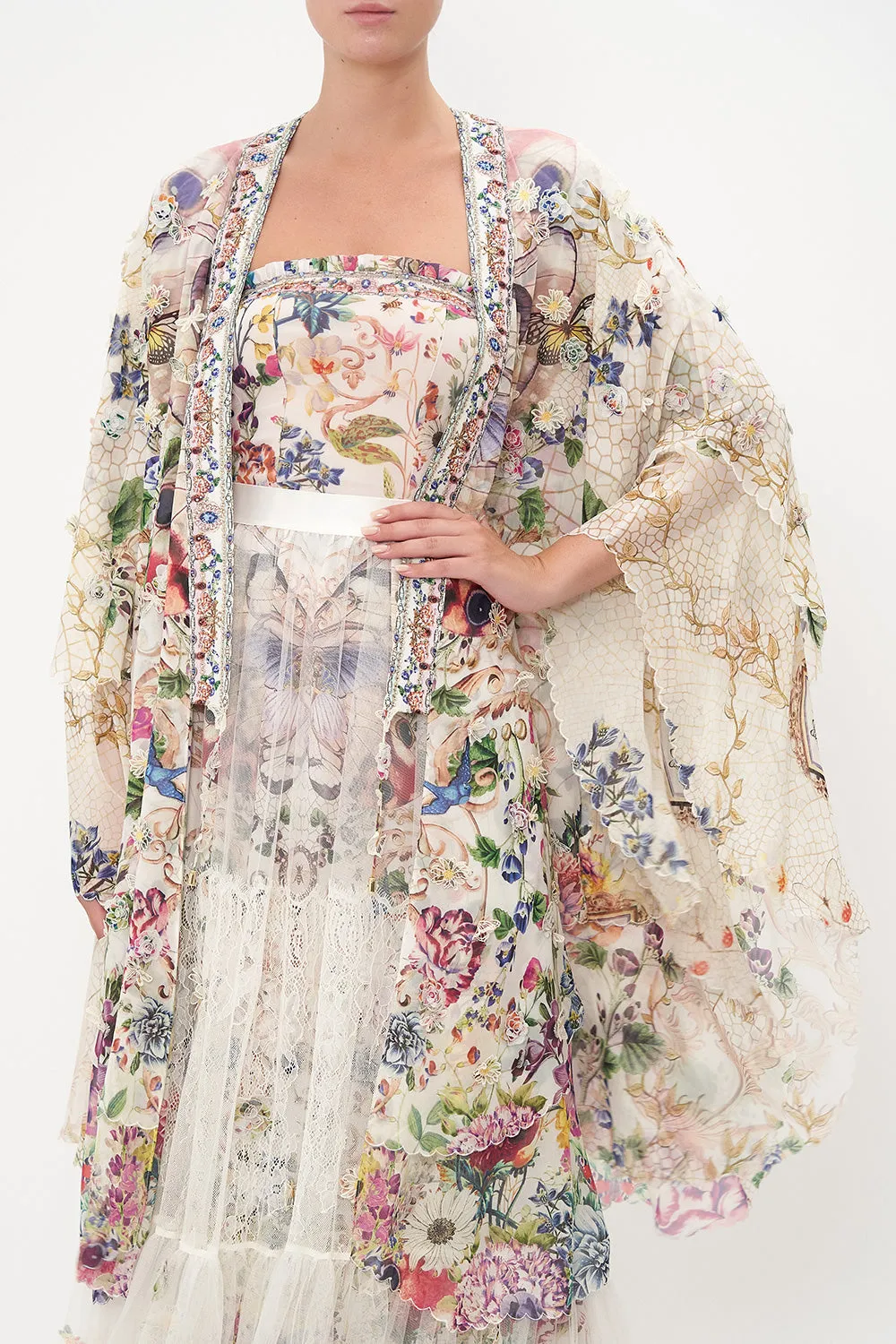 SCALLOPED EDGE LAYER QUEENS BEE HIVE sold by Camilla product image thumbnail 5