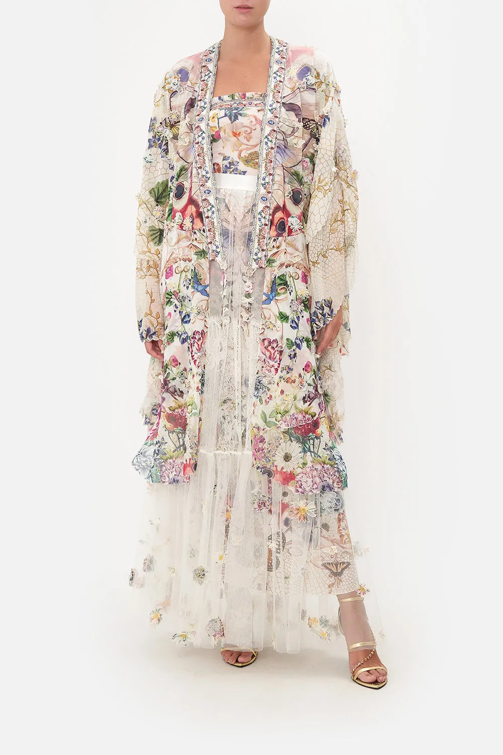 SCALLOPED EDGE LAYER QUEENS BEE HIVE sold by Camilla