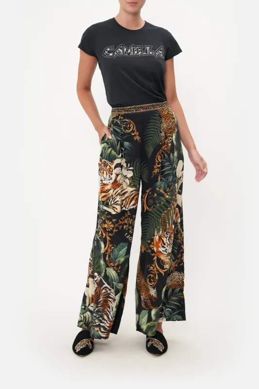 SLIM FIT ROUND NECK T-SHIRT EASY TIGER sold by Camilla