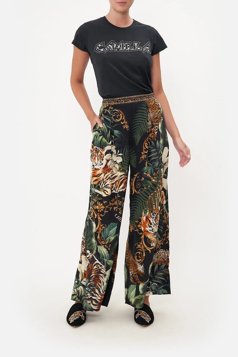 SLIM FIT ROUND NECK T-SHIRT EASY TIGER sold by Camilla