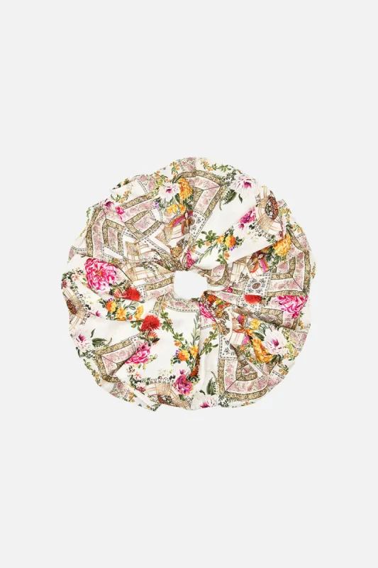 OVERSIZED SCRUNCHIE EGYPTIAN ROSE sold by Camilla
