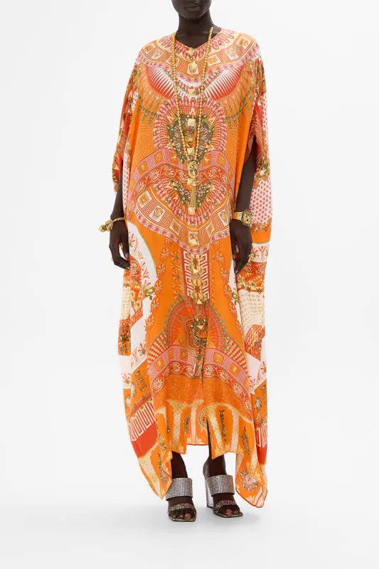 BUTTON THROUGH BATWING KAFTAN THE OBELISK GATE sold by Camilla