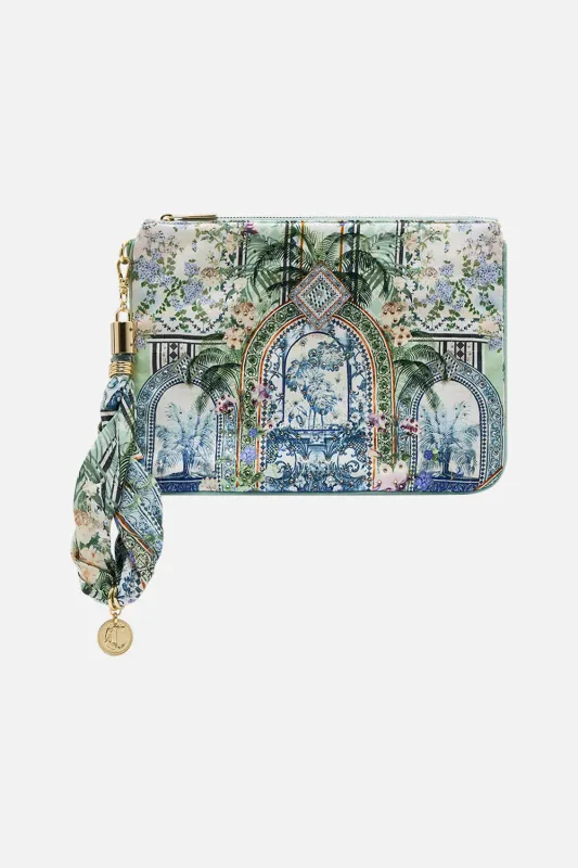 SCARF CLUTCH JARDIM PARTY sold by Camilla