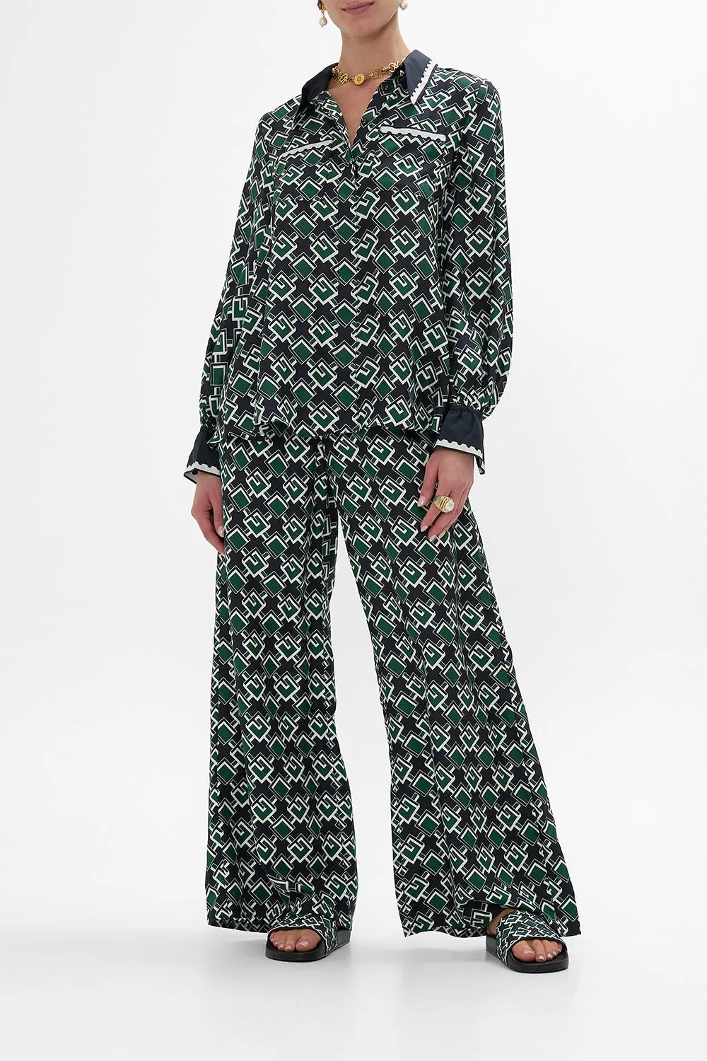 CURVED COLLAR BLOUSE WITH POCKETS MY PORTO PEN PAL sold by Camilla