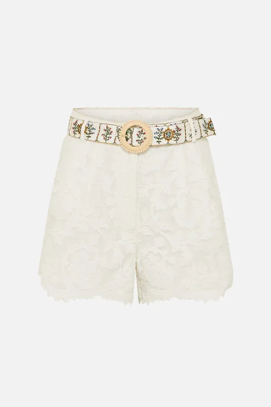 TUCK FRONT SHORT DRESSING ROOM DRAMA made by Camilla