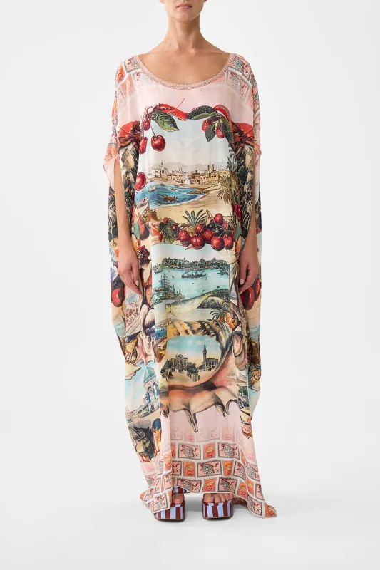 ROUND NECK KAFTAN NOTES FROM THE ROAD sold by Camilla