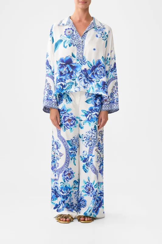 CROPPED RELAXED SHIRT A CERAMIC GARDEN sold by Camilla