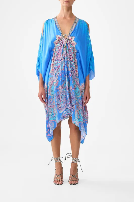 SHORT KAFTAN WITH HARDWARE FOOTSTEPS IN FOLKLORE made by Camilla