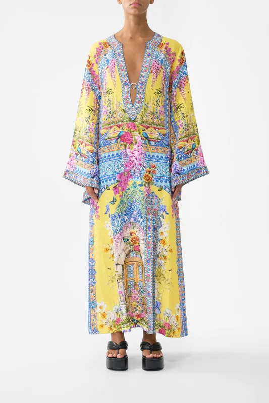 DEEP V-NECK HARDWARE KAFTAN SULTANAHMET SUMMER sold by Camilla