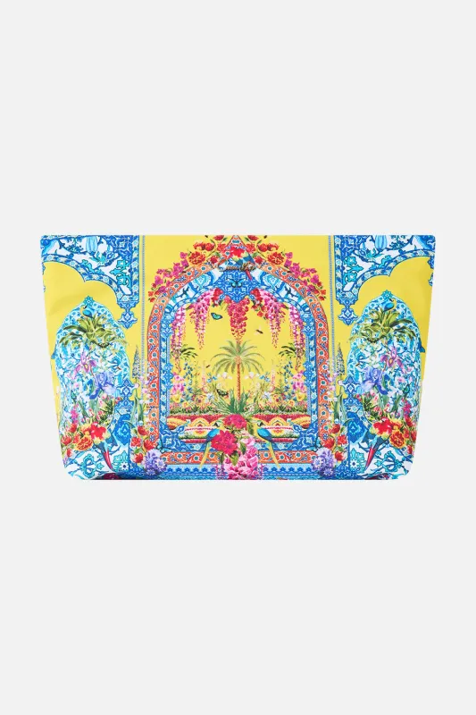 LARGE MAKEUP CLUTCH SULTANAHMET SUMMER sold by Camilla