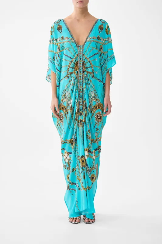 KAFTAN WITH FRONT TAB DETAIL TOTEMS AND TREASURES sold by Camilla