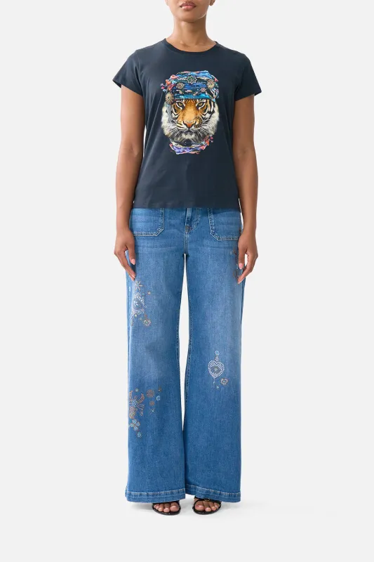 SLIM FIT ROUND NECK T-SHIRT AMULETS AND ALCHEMY sold by Camilla