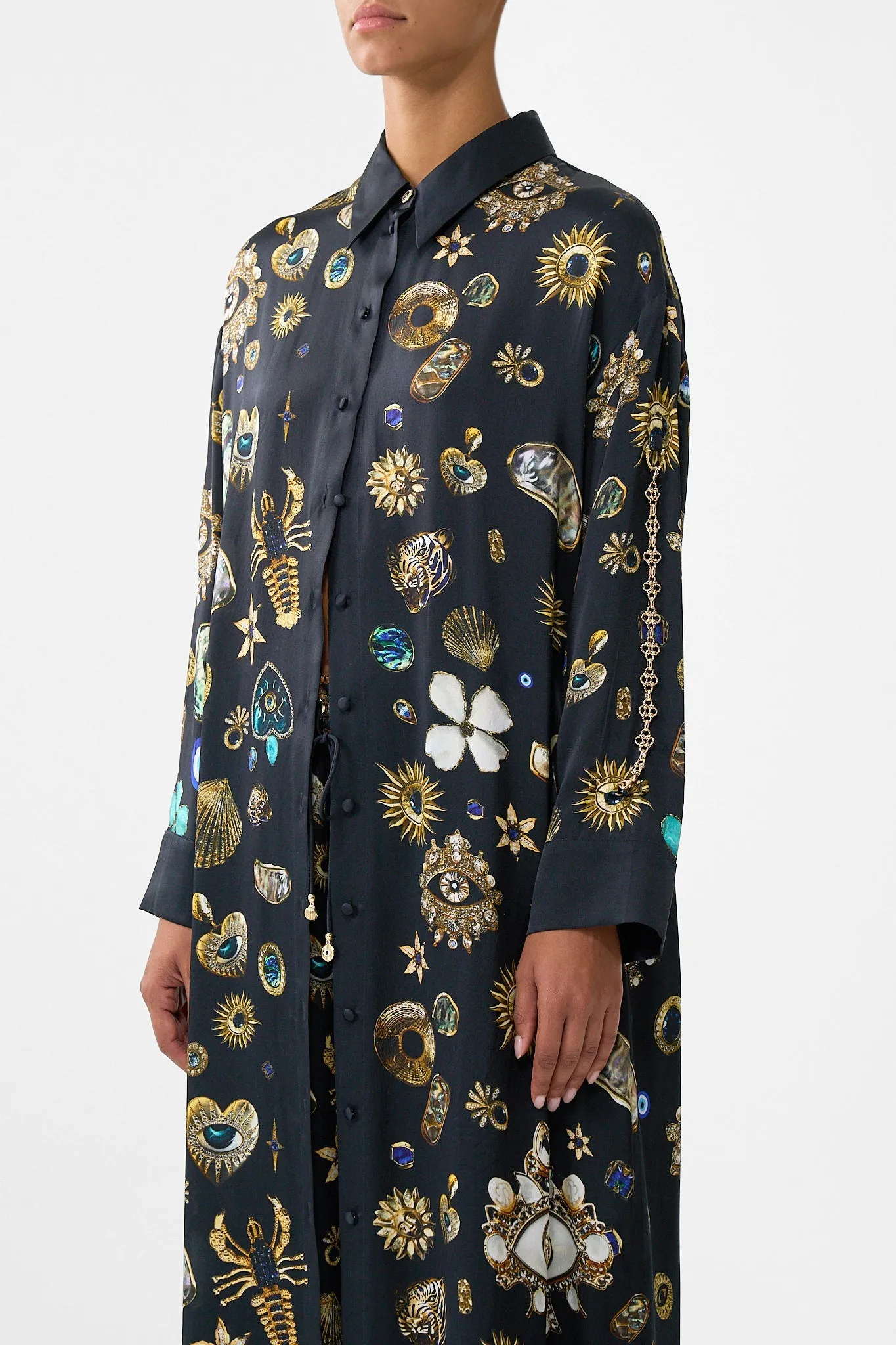 SHIRT DRESS WITH BACK BUTTON DETAIL AMULETS AND ALCHEMY sold by Camilla product image thumbnail 4