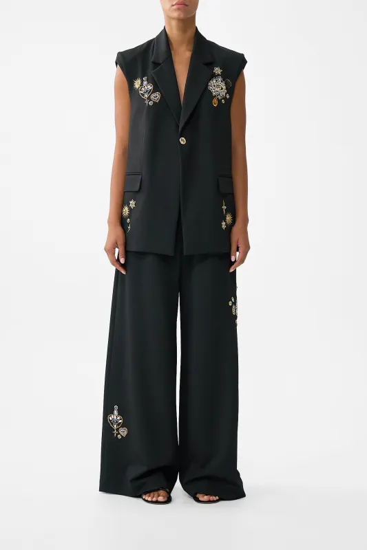 TAILORED SLEEVELESS VEST AMULETS AND ALCHEMY made by Camilla