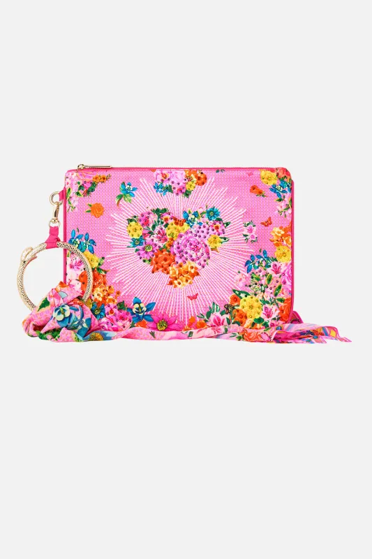 RING SCARF CLUTCH ILLUSTRATION NATION sold by Camilla