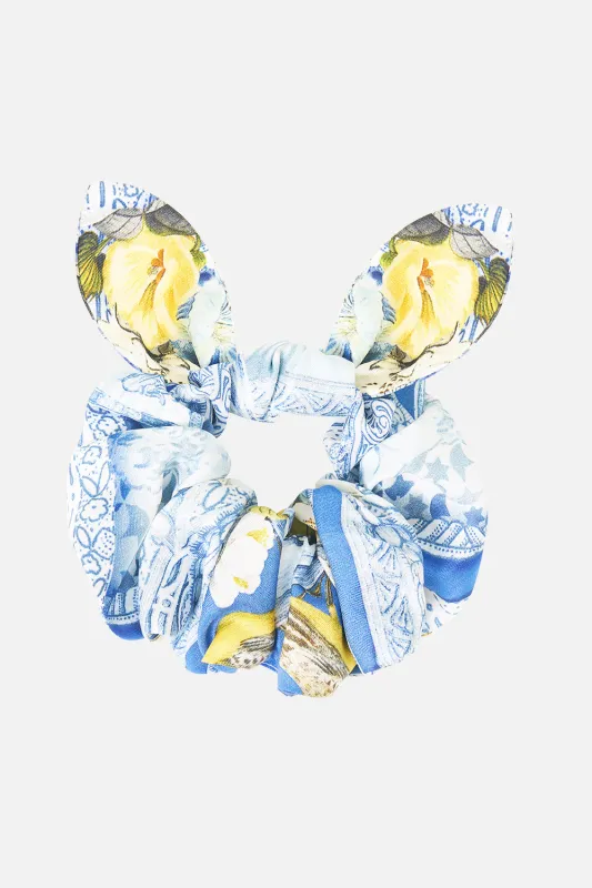 SCRUNCHIE WITH TIE DE NADA GRANADA sold by Camilla