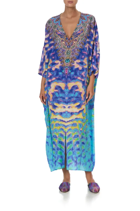 V NECK BATWING KAFTAN THE CALL OF THE BANSHEE made by Camilla