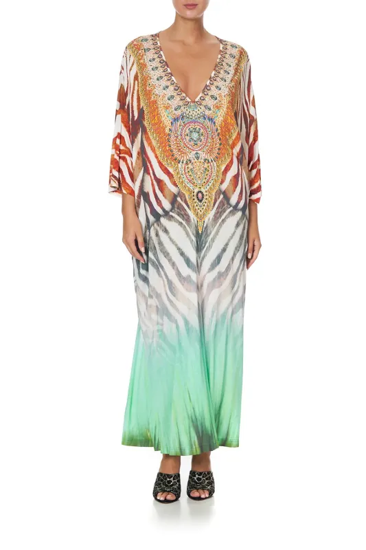 V NECK BATWING KAFTAN SAVANNAH made by Camilla