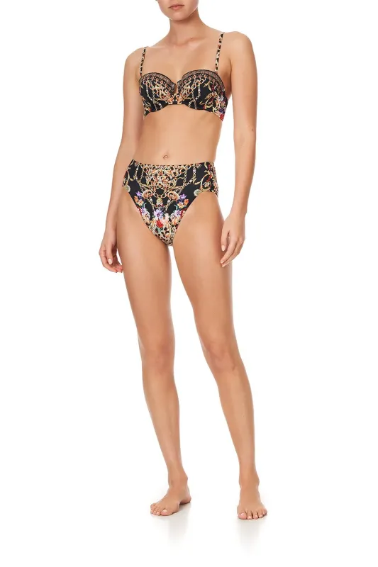 HIGH LEG AND HIGH RISE PANT A NIGHT IN THE 90S made by Camilla