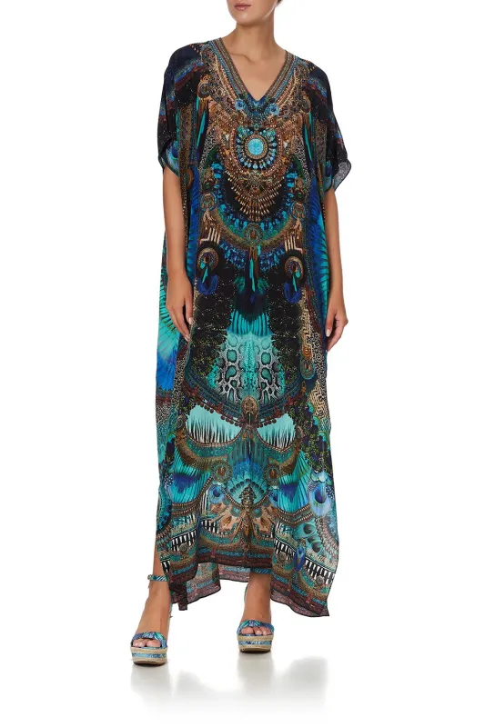 SLIM FIT KAFTAN WITH SPLIT TEMPLE TEMPTRESS made by Camilla