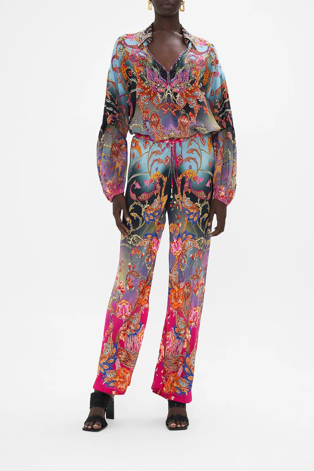 VINTAGE COLLAR BLOUSE WHAT LIES BENEATH sold by Camilla