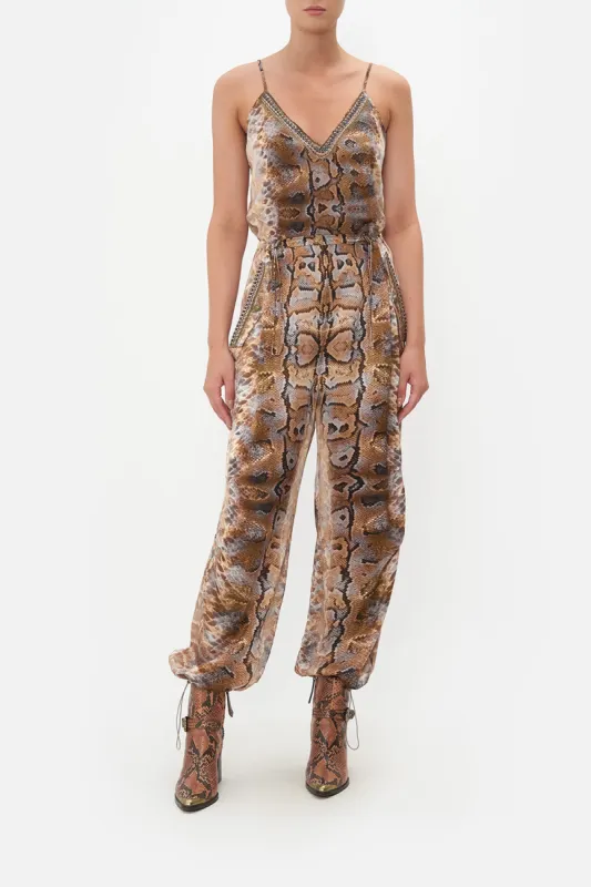 PARACHUTE PANT CALL OF THE FALCON sold by Camilla