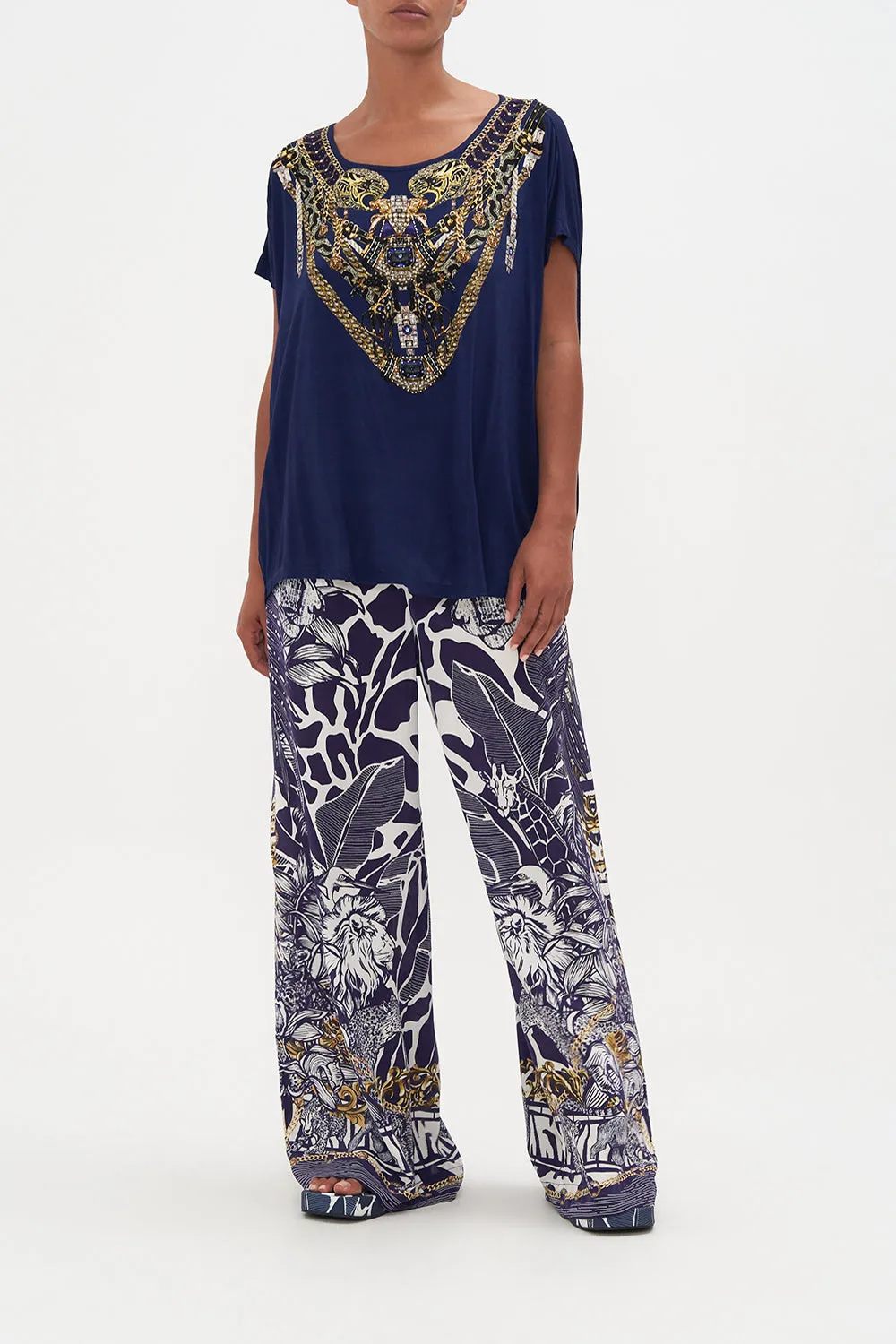 LOOSE FIT TEE WHERES YOUR HEAD AT sold by Camilla