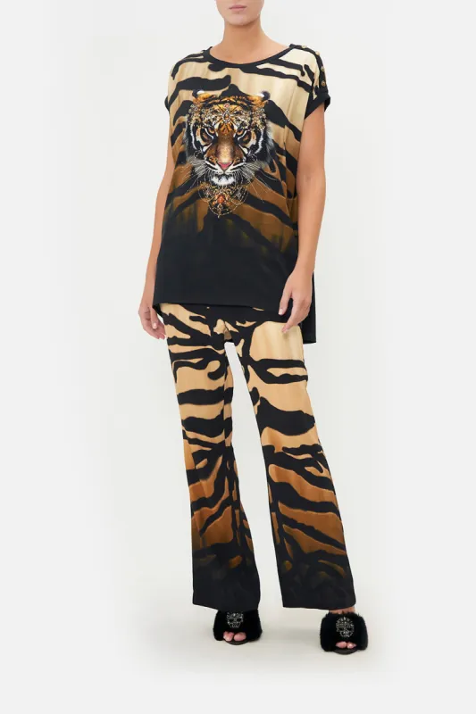 EXTENDED SLEEVE TEE WITH BUTTONS TAME MY TIGER sold by Camilla